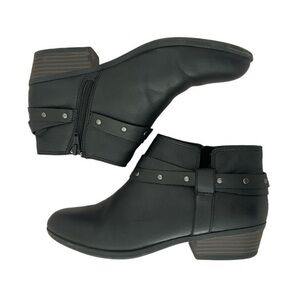 Clarks Cushion Collection Booties